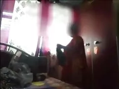 এক মহিলা বহু পুরুষ চ ...