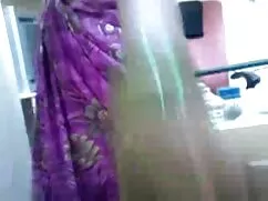 বয়স্ক মহিলা মজা পার ...