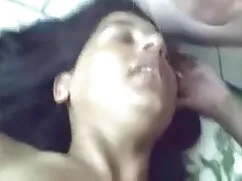 সুন্দরী চুদাচুদি ভিড ...