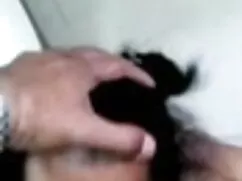 অত্যন্ত আকর্ষণীয় ব্ ...