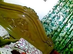 মেয়েদের হস্তমৈথুন এ ...