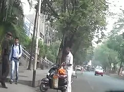 বড় সুন্দরী মাগি চোদ ...
