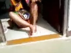 গভীর মুখের এক্স এক্স ...