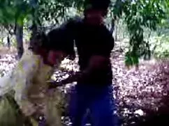 বড়ো মাই চুদাচুদি ভি ...