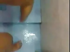 স্বর্ণকেশী সুন্দরী ব ...