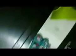 বড় সুন্দরী মহিলা, ব ...