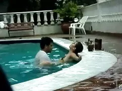 বহু পুরুষের এক নারির ...